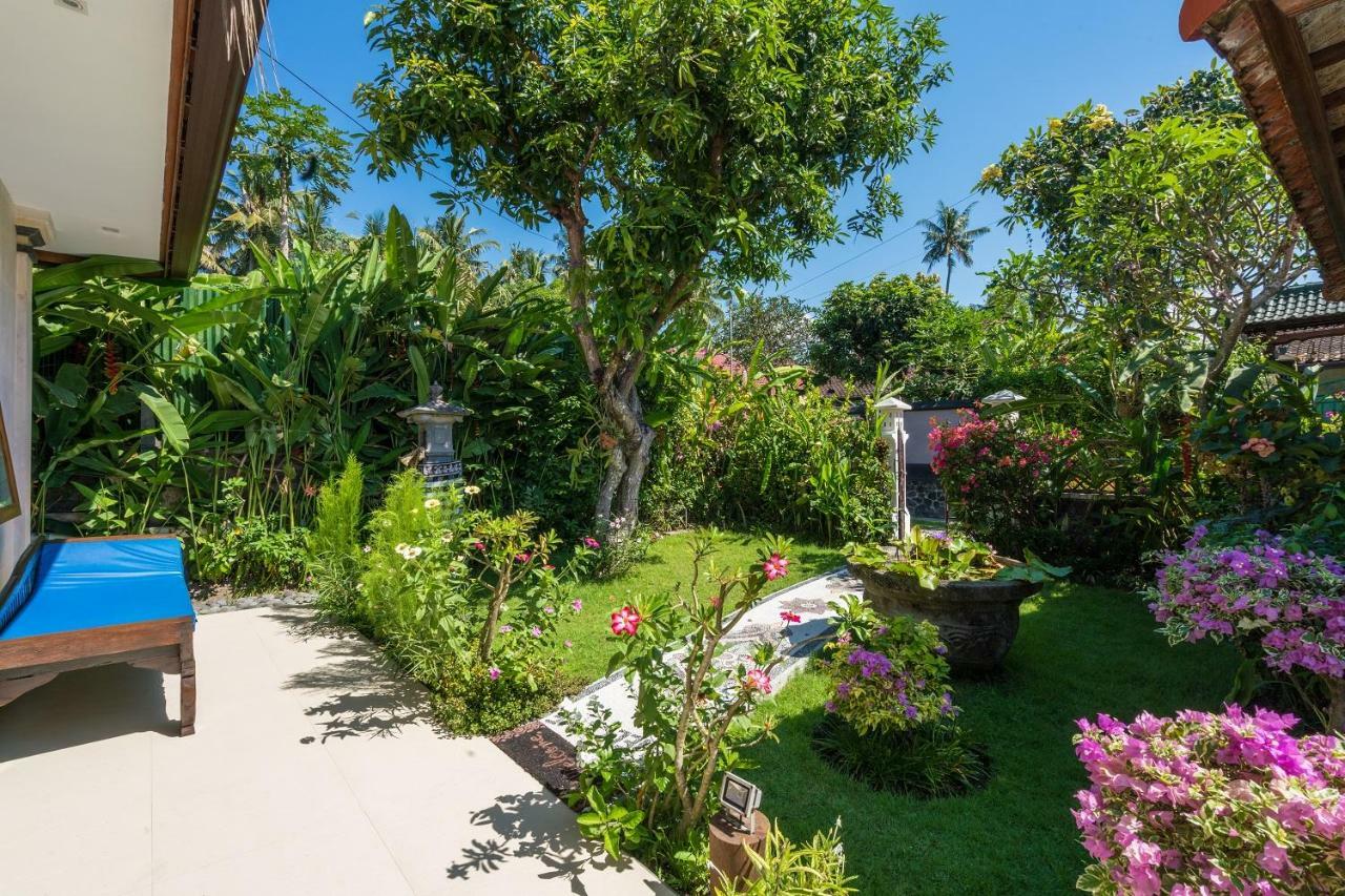 Dennis Holiday Bungalow Jasri Екстериор снимка